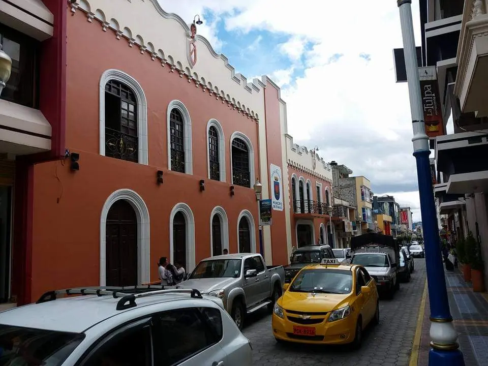 Otavalo Teatro Bolivar Exterior