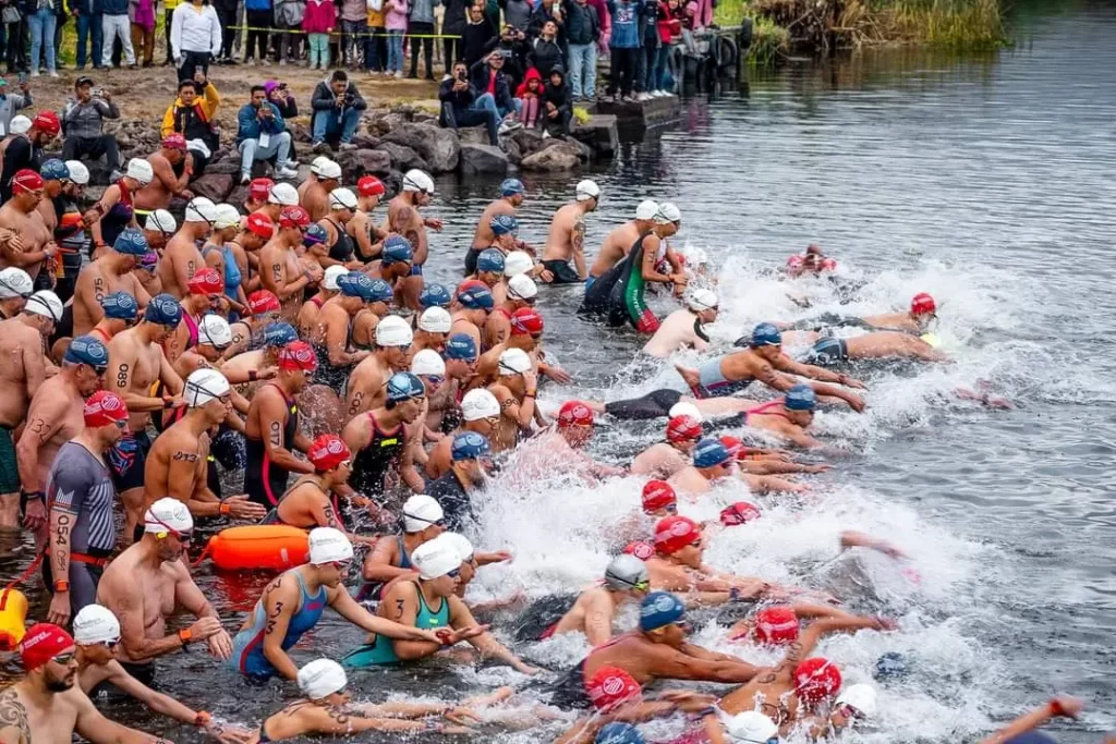 Salida de participantes Lago San Pablo