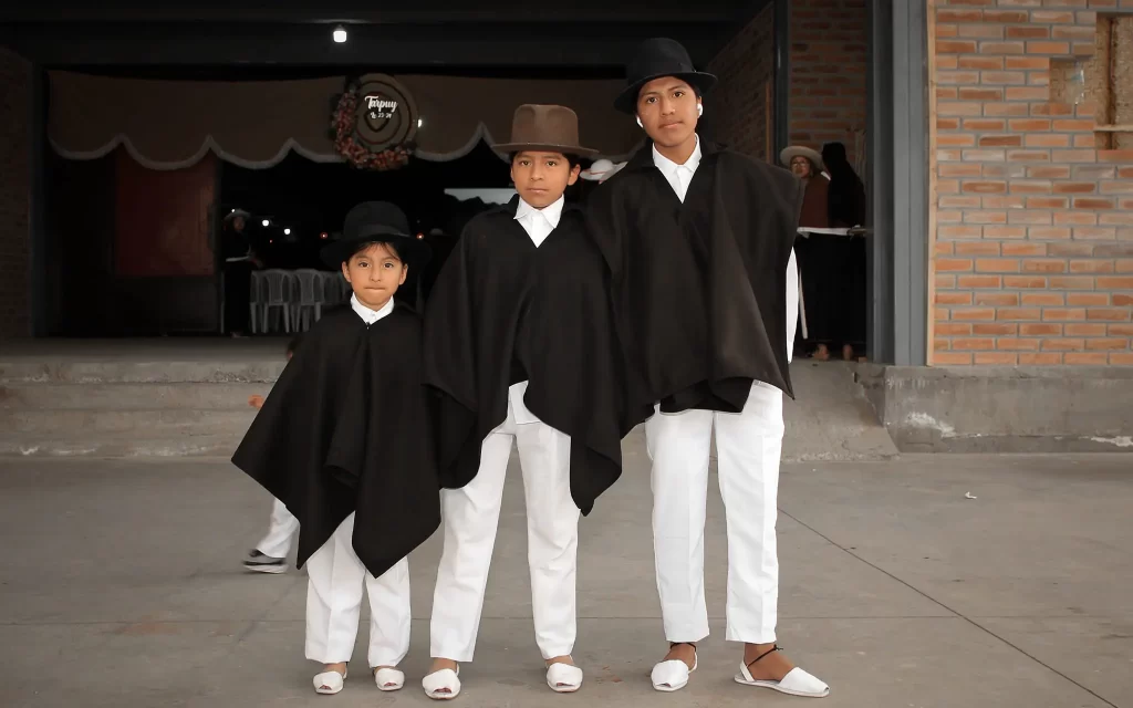 tradiciones-otavalo-vestimenta-hombre