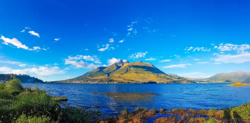 Lugares Turísticos de Otavalo- Lago San Pablo