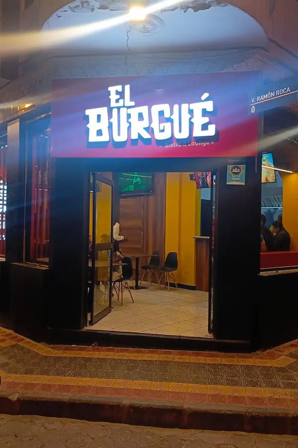 Fachada El Burgué Bistro & Lounge