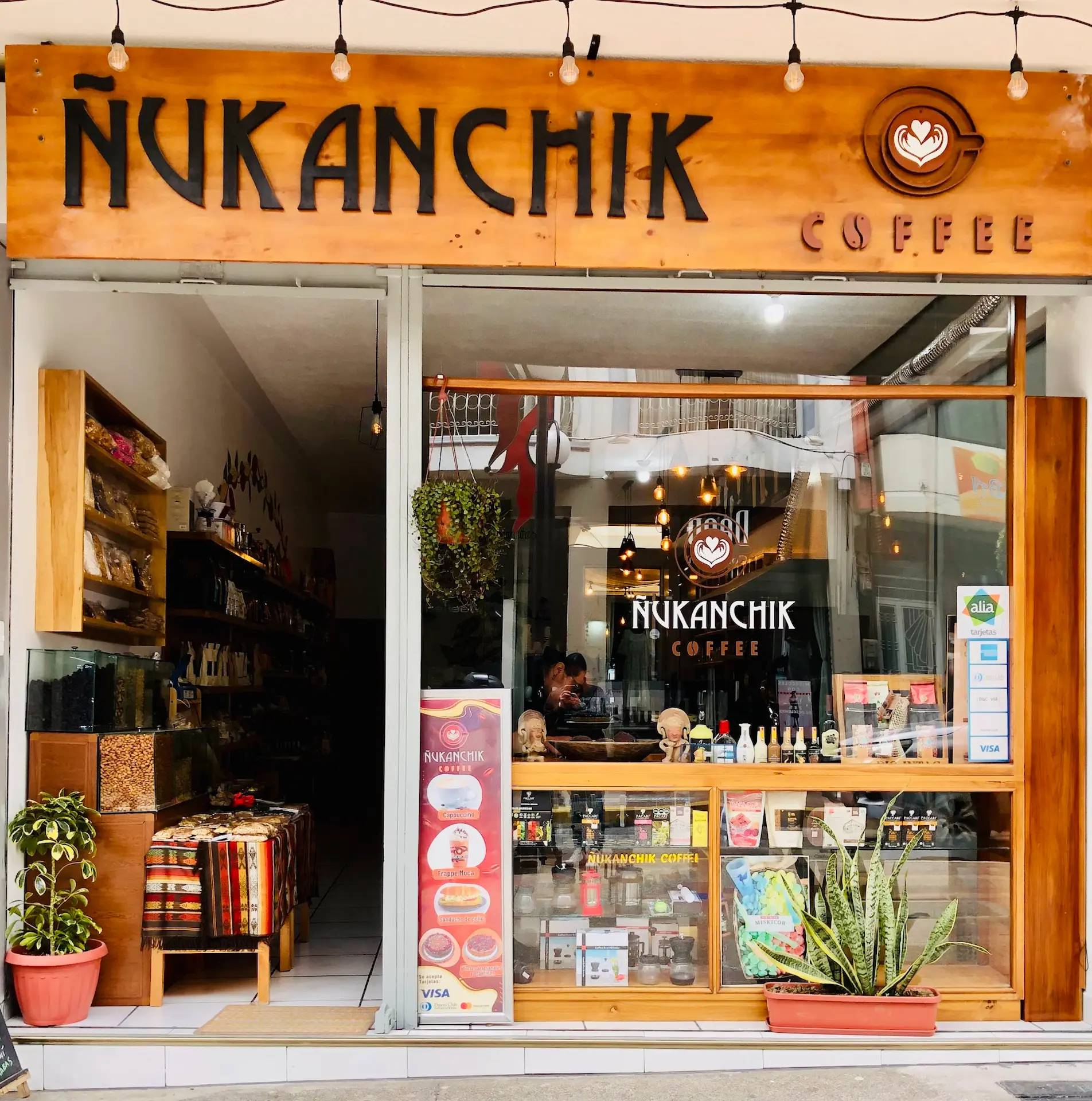 Ñukanchik Coffee fachada